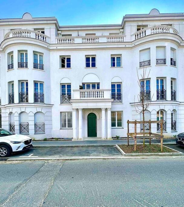 Newwilliam Apartment Serris Exterior photo